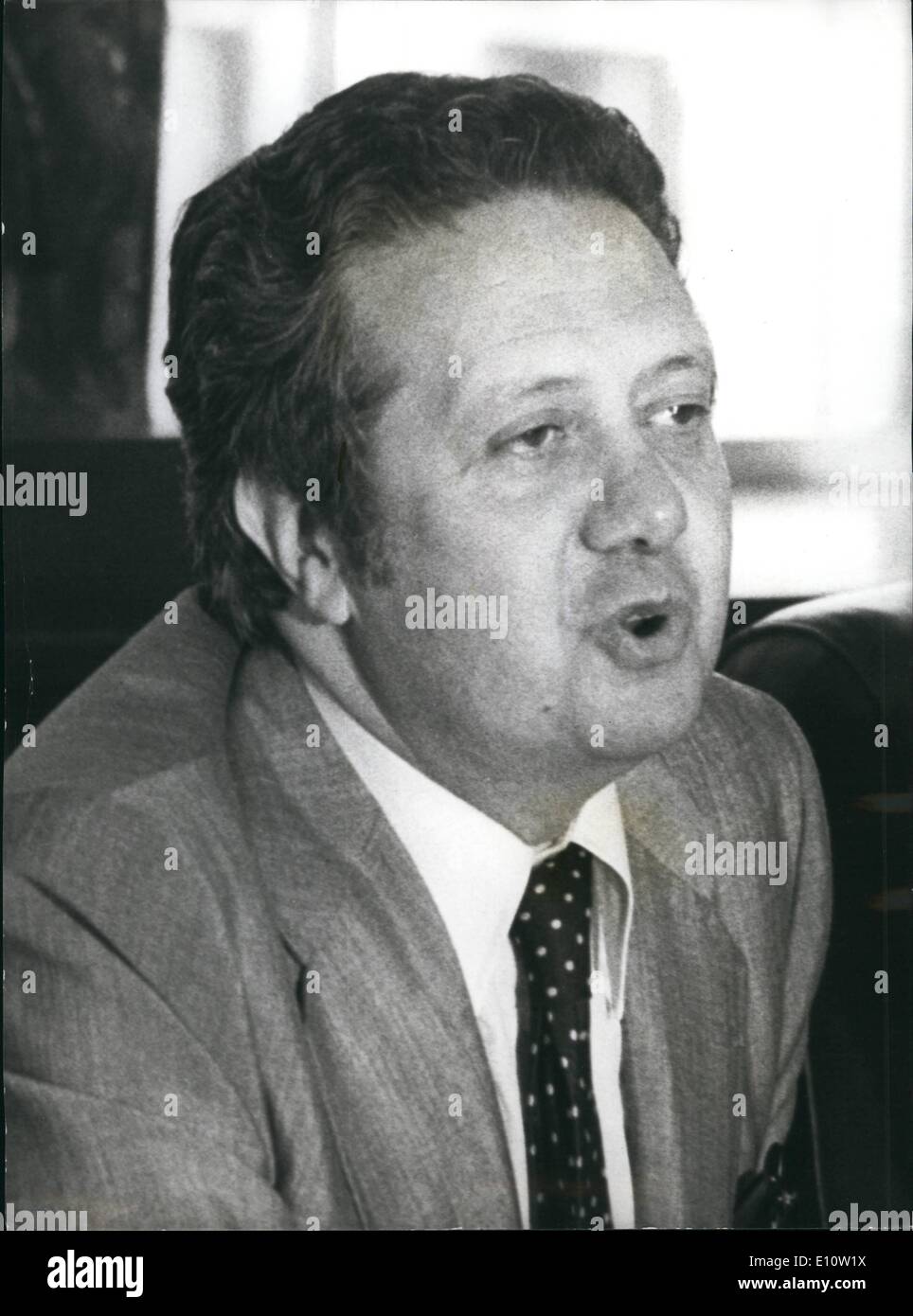 Dr Mario Soares Back In Portugal From Exile Photos Dr Mario Soares Back In Portugal From Exile Images Alamy