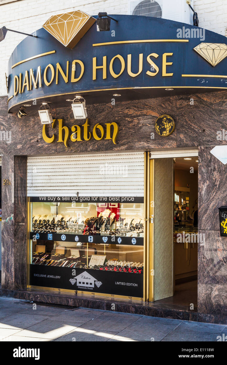 Une bijouterie, dans le quartier des diamants avant d'Anvers Photo Stock -  Alamy