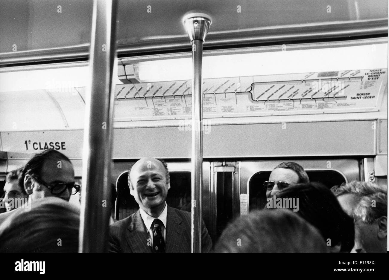 Le maire Edward Koch voyages sur metro Banque D'Images