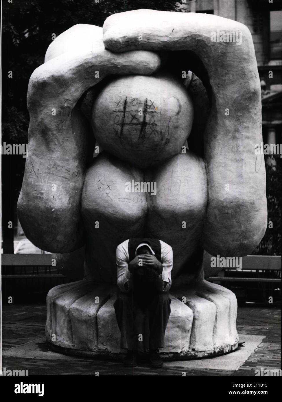 Juillet 07, 1976 - Montréal - Ville de l'ORGANISATION DES XXIES JEUX OLYMPIQUES d'été (17,7 - 1,8. 1976) : Ce doit être un problème fondamental (prise à la rue Saint Denis à Montréal, Canada) Banque D'Images