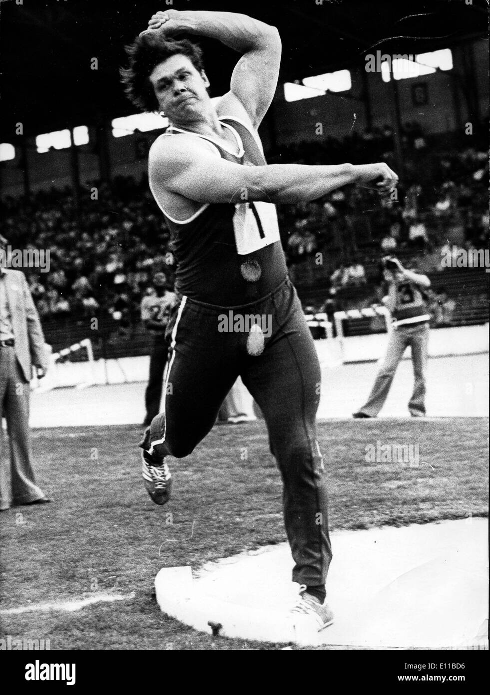 Jul 11, 1976 ; Paris, France ; BARICHNIKOV a établi un nouveau record lancer du poids. Banque D'Images