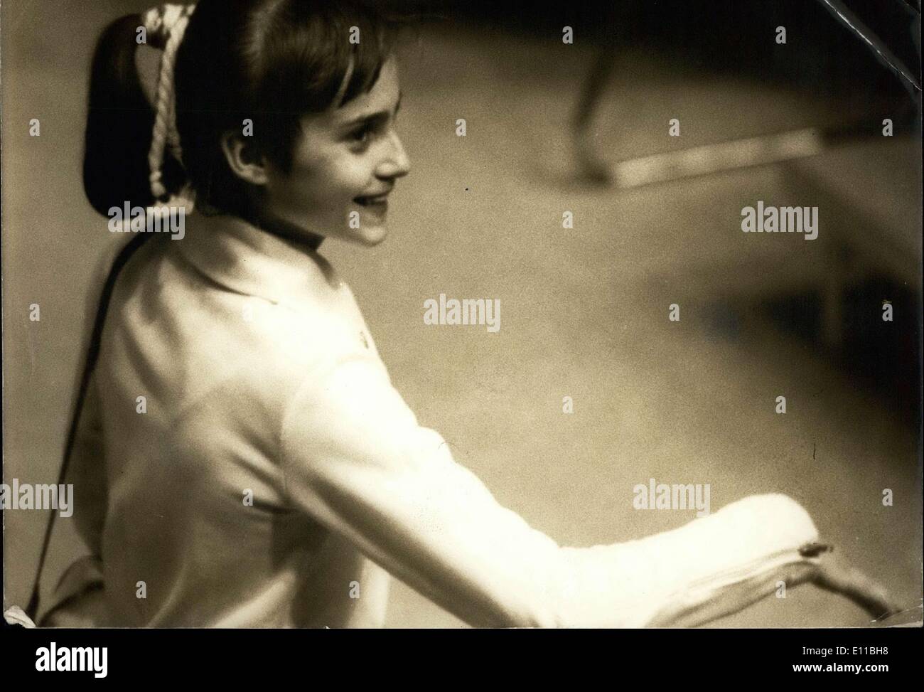 Juillet 26, 1976 - Les 14 ans a marqué 7 gymnaste 10's dans ses événements de gymnastique, un record qui n'a jamais été établie dans l'histoire des Jeux Olympiques. Banque D'Images