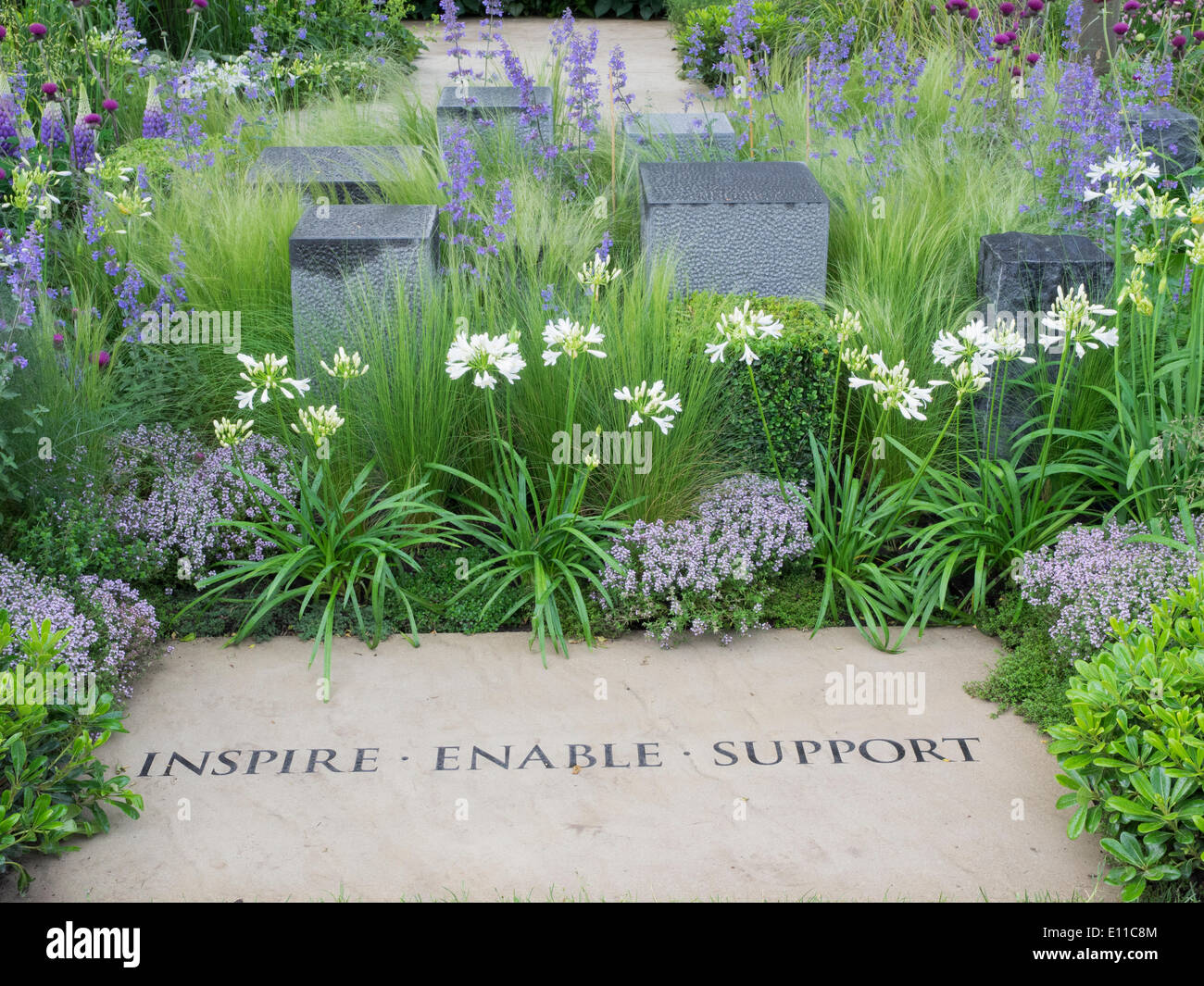 Londres, Royaume-Uni, 20 mai 2014 RHS Chelsea Flower Show premier jour. L'espoir à l'Horizon jardin conçu par Matt Keightley - Aide pour Hero's. Inspirer et permettre prend Banque D'Images