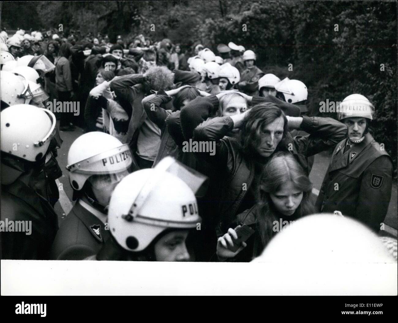 10 octobre 1977 - Enterrement du Badder-Meinhof-prisonniers : Sur le Dornhalden chirchyard-RFA à Stuttgart le 27 octobre 1977 à Banque D'Images 10 octobre 1977 - Enterrement du Badder-Meinhof-prisonniers : Sur le Dornhalden chirchyard-RFA à Stuttgart le 27 octobre 1977 à Banque D'Images