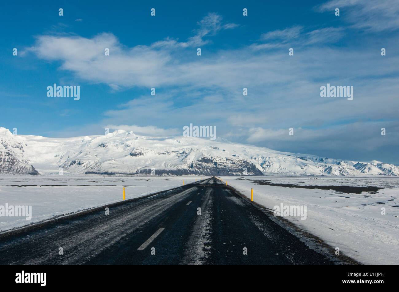 Déclenchement de la route - Islande Vatnajokull approchant, la plus grande calotte glaciaire de l'Europe. Banque D'Images