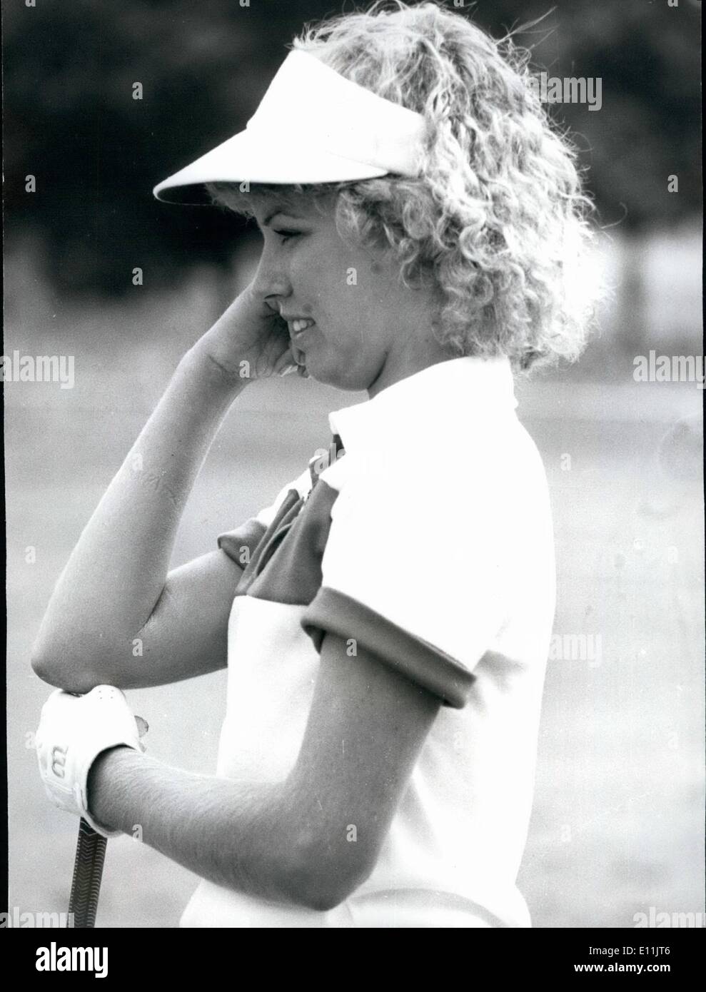 08 août, 1978 - L'L.P.G.A. Championnat à Sunningdale : La plupart des meilleurs joueuses prennent part à l'LPGA Championship qui débute aujourd'hui au Sunningdale Golf Club à Barkshire. Photo montre. Laura Baugh d'Amérique vu dans pensée profonde au cours de la pratique journée à Sunningdale hier. Banque D'Images