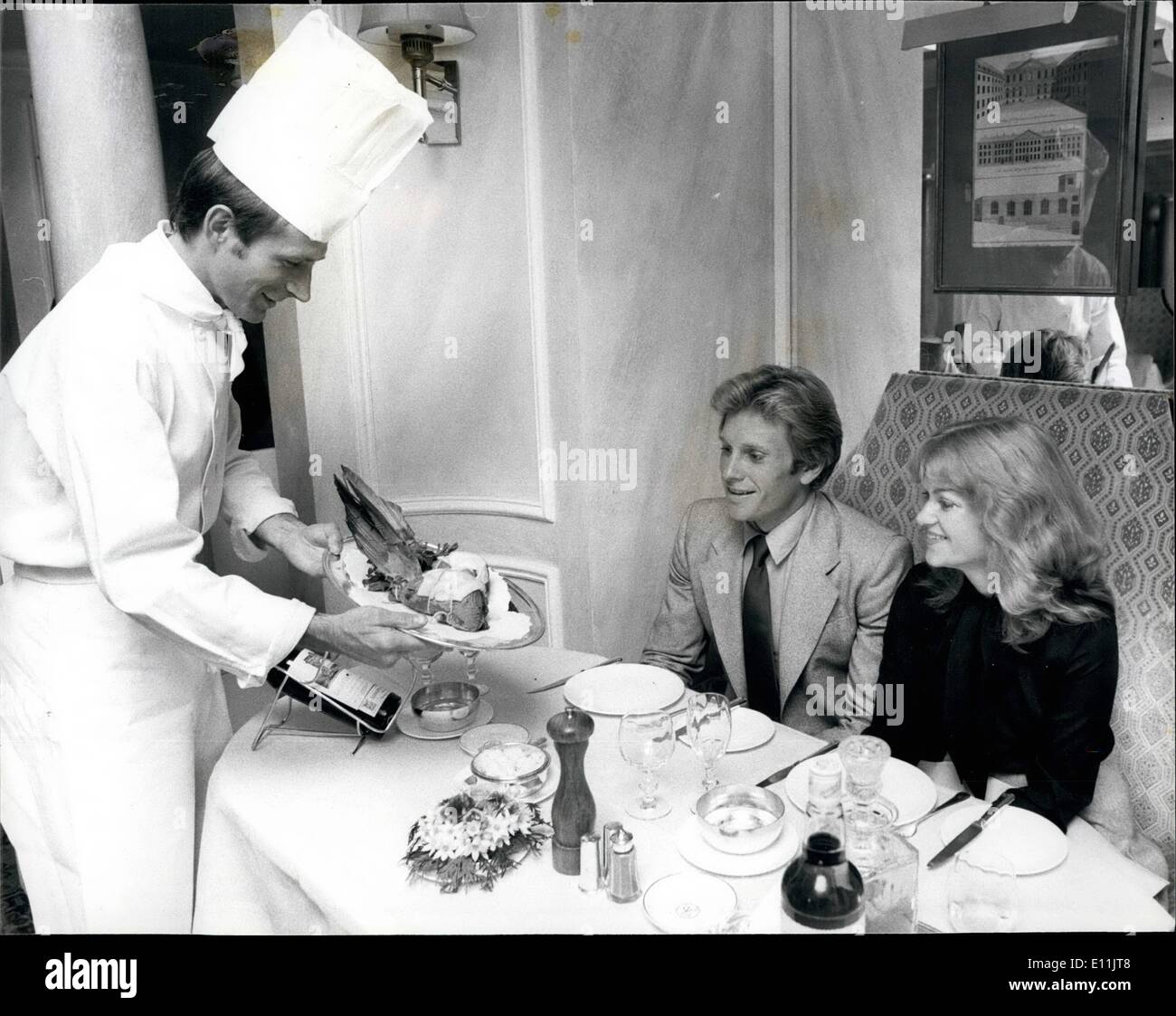 08 août, 1978 - La course pour la première huppée de cuisiniers de tourné leurs oiseaux et de les faire voler au four. Quatre grands chefs français de Londres et l'Écosse s'est joint aujourd'hui dans le premier shoot de la Glorieuse Twefth . Le chef Anthony Conboy, 38. de l'hôtel Athenaeum, chef et Turner, de l'hôtel capital, a volé jusqu'à Gleneagles par courtoisie de British Caledonian et les distillateurs de whisky Grouse Hatthew Glog où, de concert avec le chef de l'hôtel Gleneagles et Cottat chef Cameron de Glasgow Malmaison du restaurant, ils ont été invités à tirer leur première huppée Banque D'Images