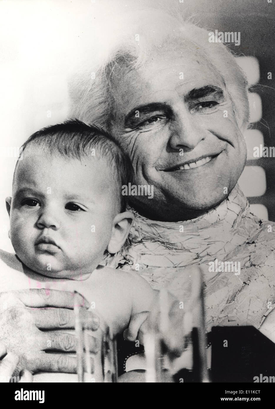 DATE DE SORTIE : Décembre 15 , 1978. Titre du film : Superman. STUDIO : . PLOT : un étranger orphelin a envoyé de sa planète mourante à terre, où il pousse jusqu'à devenir son foyer adoptif's premier et le plus grand des super-héros.. En Photo : l'acteur Marlon Brando que Jor-El. Banque D'Images