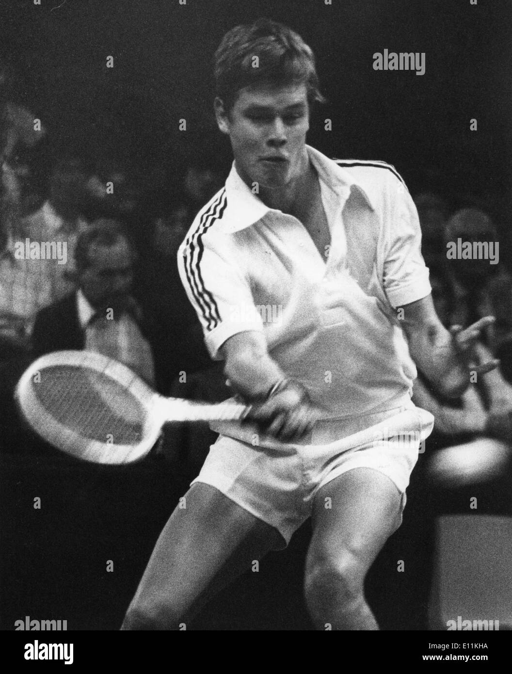 Le 6 octobre, 1978 - Londres, Angleterre, Royaume-Uni - Tennis Player BUSTER MOTTRAM joue en demi-finale de Coupe Davis au Crystal Palace. C Banque D'Images