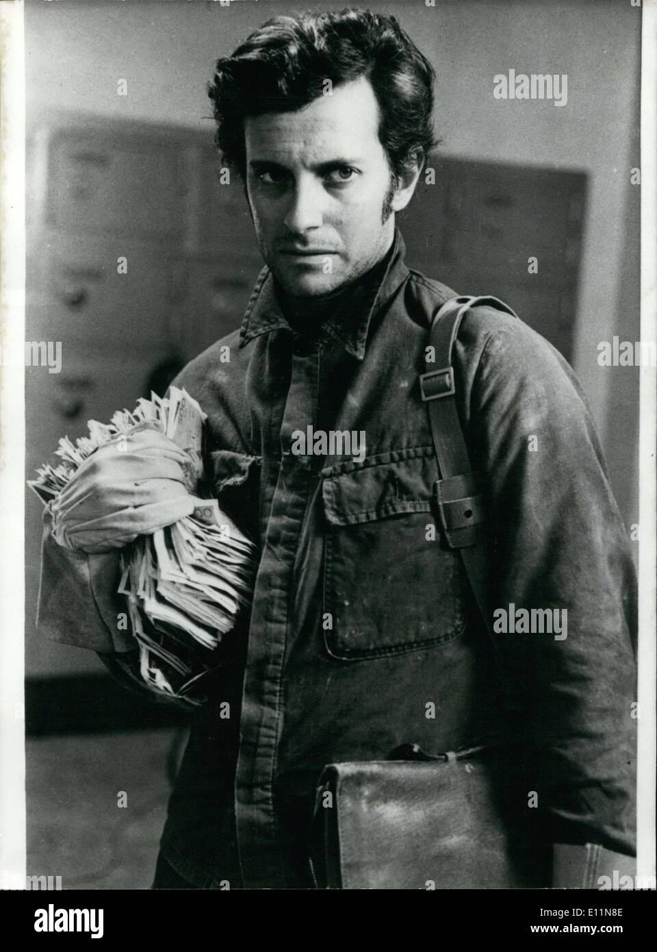 12 Mars 1979 Francis Huster Est Devenu Un Gangster Pour Jouer Le Role D Albert Spaggiari Le Chef De La Heist Du Siecle Dans Le Film De Jose Giovanni Appelee Sverseuses De