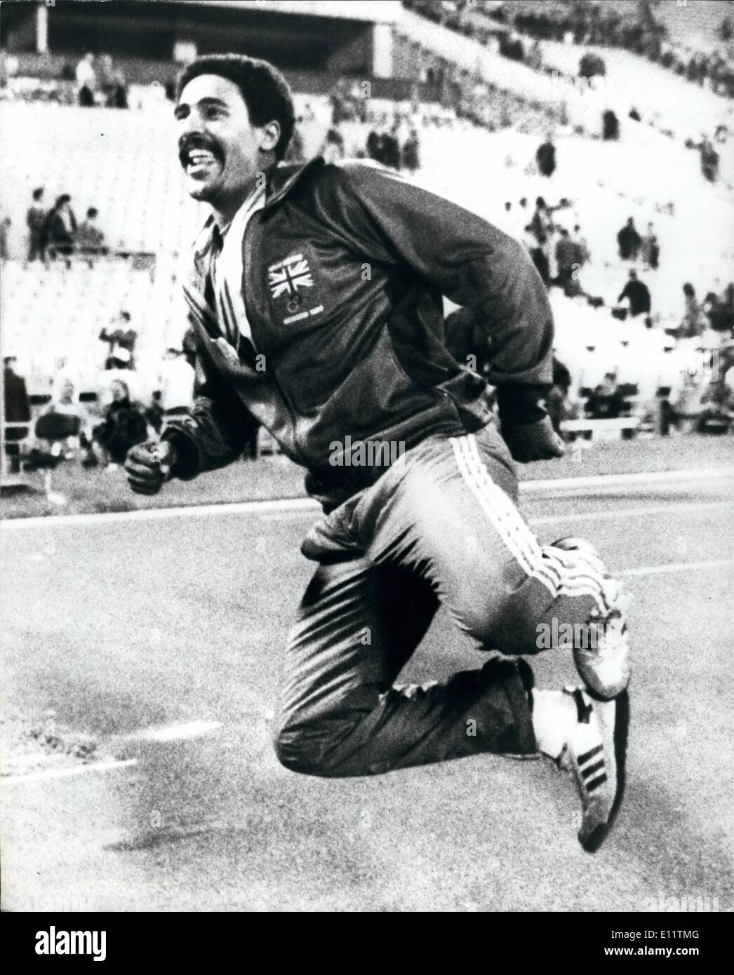 Juillet 07, 1980 - Jeux Olympiques de Moscou la Grande-Bretagne Daley Thompson remporte la médaille d'or au décathlon. Photo montre Daley Thompson danse pour Banque D'Images