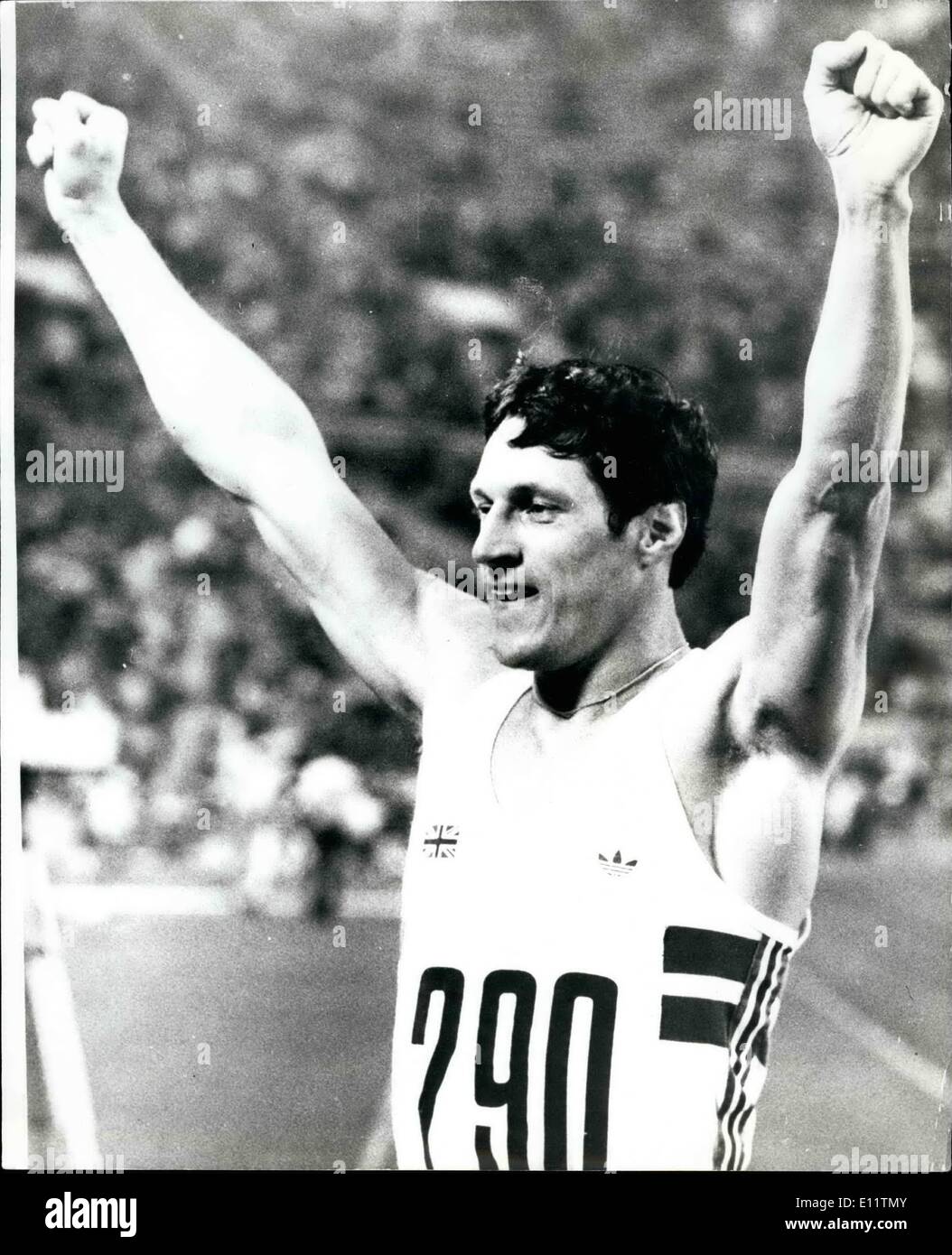 Juillet 07, 1980 - Jeux Olympiques de Moscou remporte le 100m Alan bien final ; La photo montre Alan mur avec les bras en l'air après avoir remporté la finale du 100 mètres en 10,25. Banque D'Images