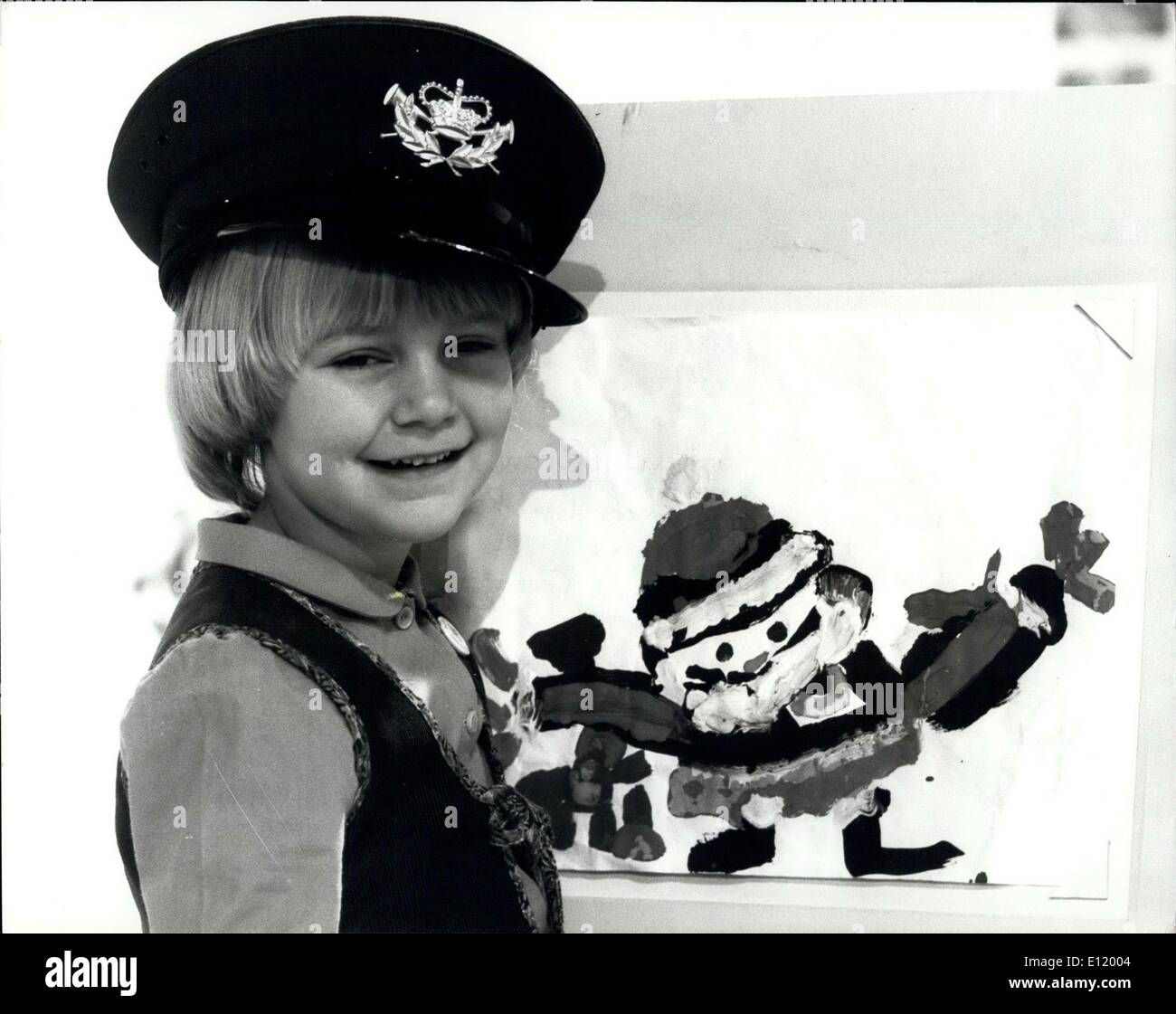 Le 23 janvier 1981 - Cinq ans Samantha Brown est top gagnant dans la conception des timbres de Noël, les enfants âgés entre cinq et 16 ont produit les dessins et modèles qui apparaissent sur cinq cent millions de timbres de Noël et le bureau de poste officiel premier jour de Noël pour 1981. Plus de 74 000 enfants ont relevé le défi lorsque Blue Peter a annoncé son concours de timbres de Noël au début de ce mois. Il a été divisé en trois groupes, l'Uner 7'S, 8l, 9 un jeune de 10 ans et les 11 à 16 ans Banque D'Images