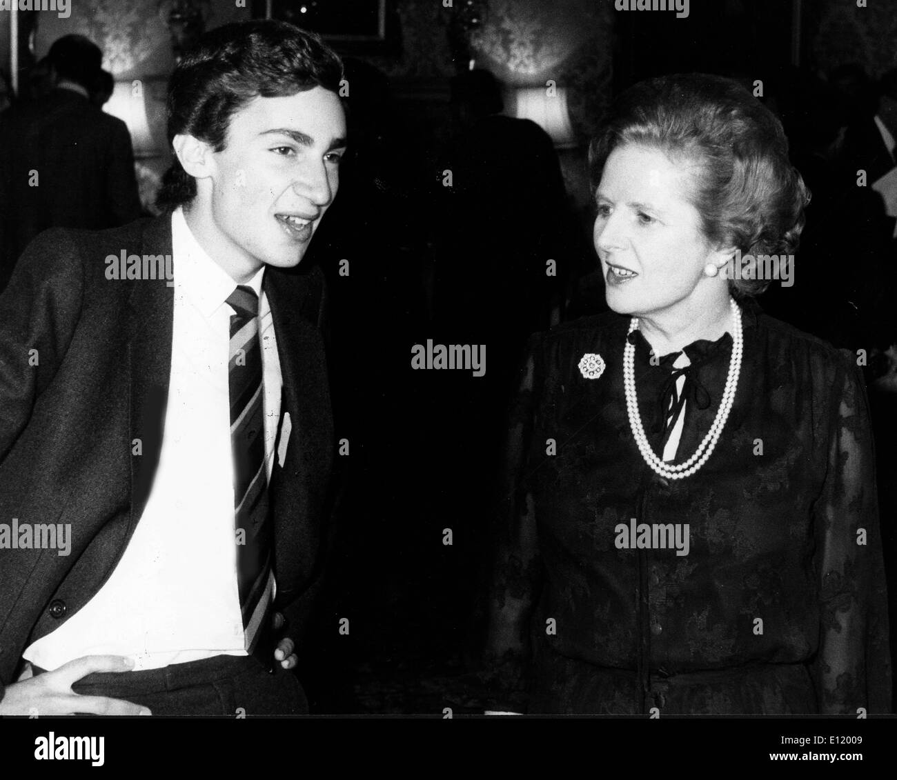 Margaret Thatcher s'entretient avec Howard Calvert Banque D'Images