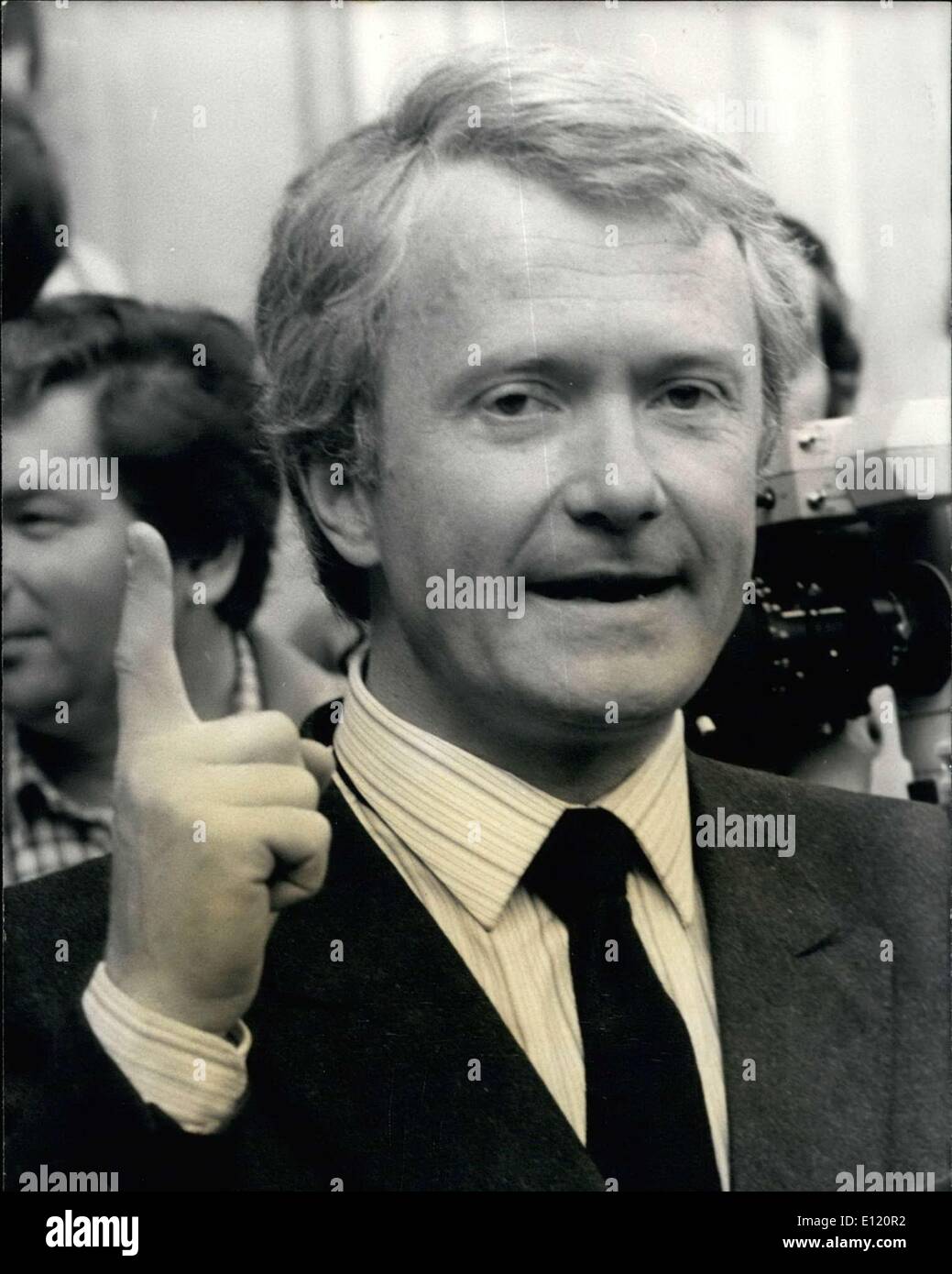 25 mai 1981 - Michel Vauzelles a été nommé porte-parole officiel à l'Elysée par le président François Mitterrand. Banque D'Images