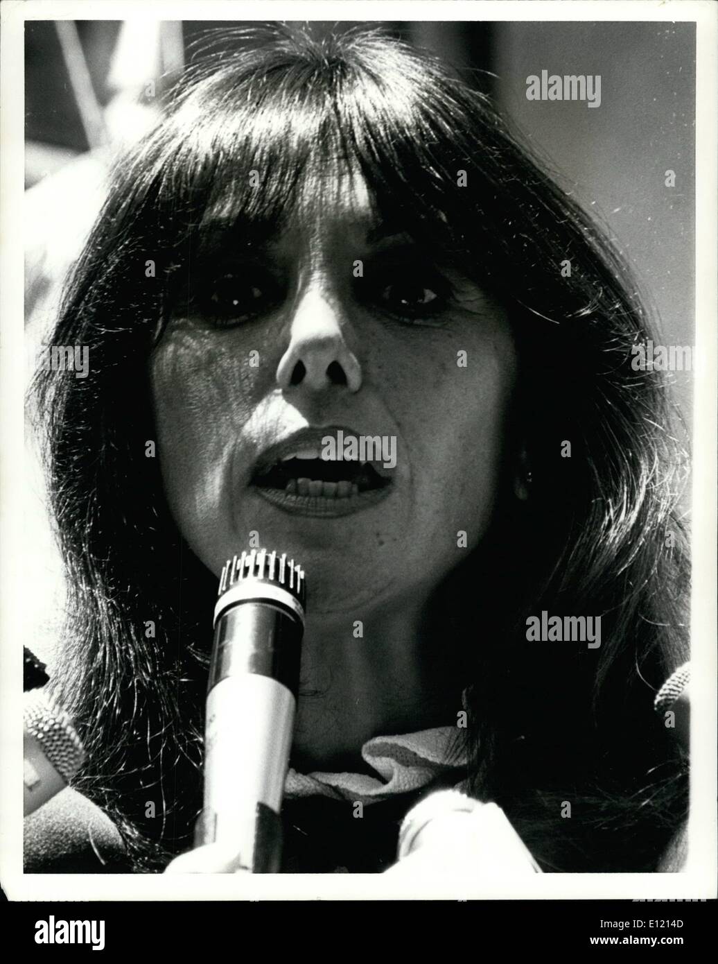 Juin 06, 1981 - Actrice Marlo Thomas s'exprimant lors d'un rassemblement appelant à la ratification de l'amendement de l'égalité des droits. Banque D'Images