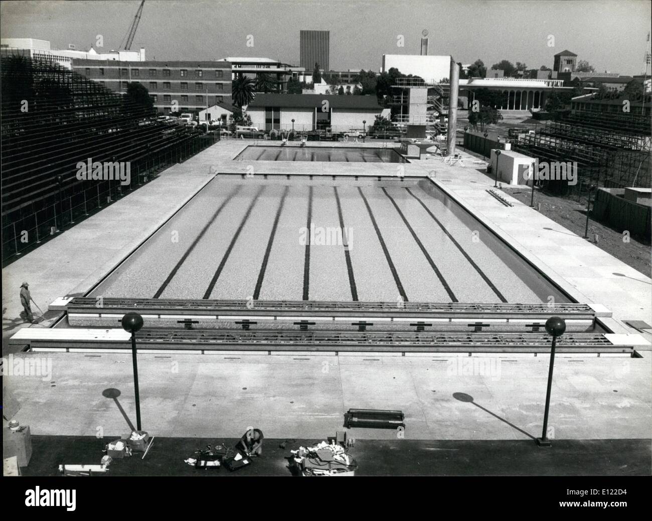 Juillet 07, 1983 - Un an avant les Jeux Olympiques de Los Angeles : le stade de natation à l'Université de Californie du sud au centre-ville de L.A. C'est un des deux seuls établissements nouvellement construits outre le vélodrome olympique. Pour tous les autres événements structure existante sera utilisée. Banque D'Images