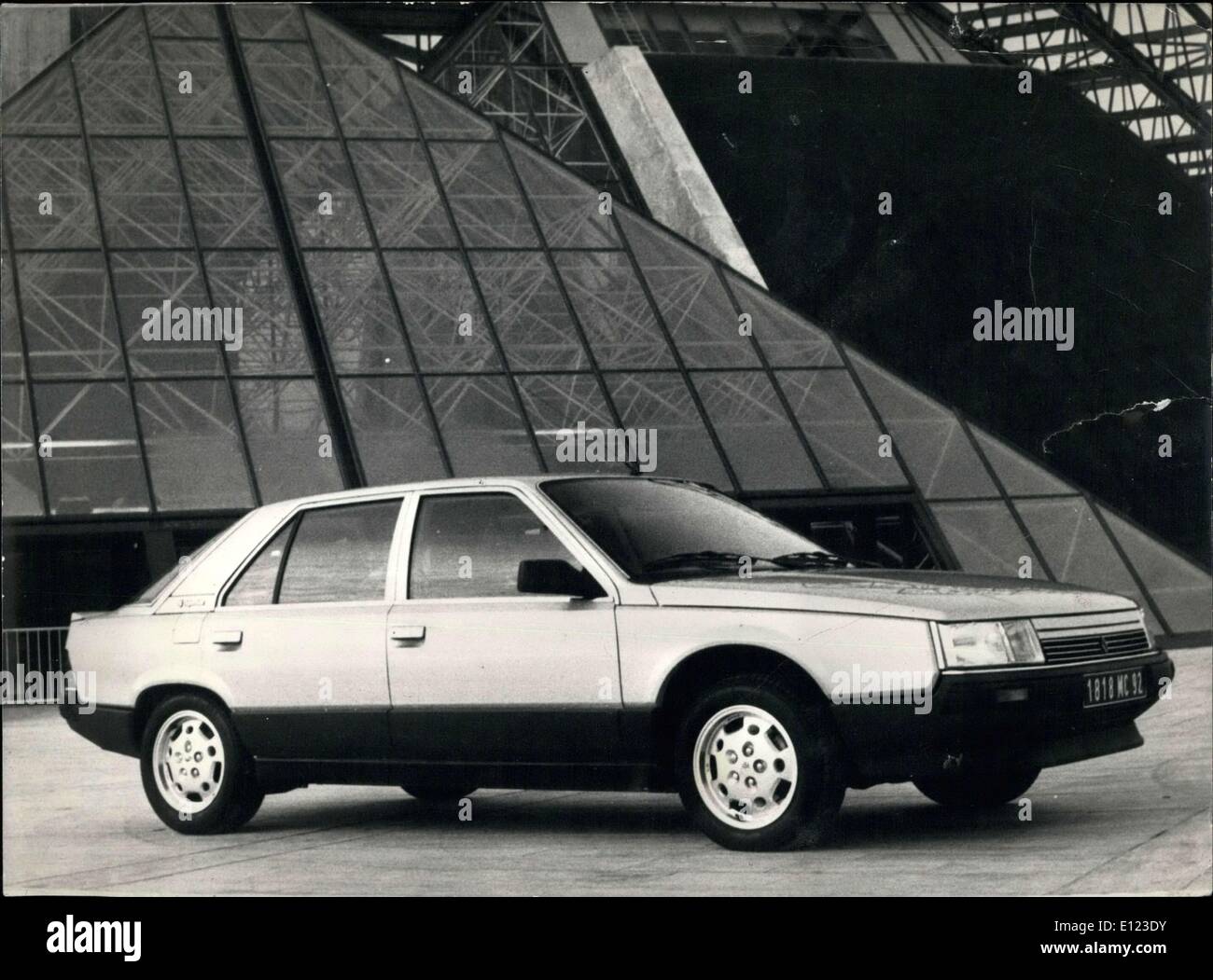 10 févr. 27, 1984 - La nouvelle Renault 25 Banque D'Images