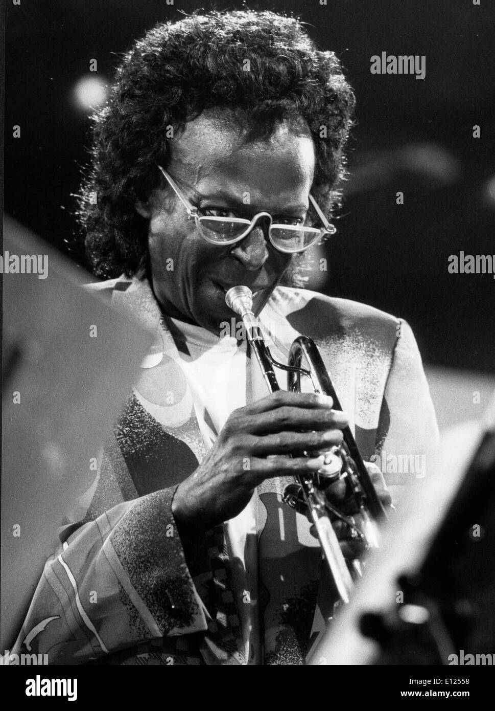 Jul 09, 1991, Montreux, Suisse, célèbre trompettiste de Jazz, compositeur, et chef d Miles Davis jouer à la Jazz-festival en Suisse avec Quincy Jones.. (Crédit Image : KEYSTONE/ZUMAPRESS.com) Photos USA Banque D'Images