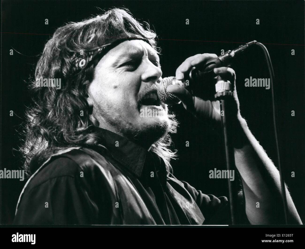 Septembre 09, 1989 - ''Zucchero'' en Suisse ; le Blues-Rock italien Zucchero ''étoiles'' a joué à Lugano (Suisse) pour plus de 20 000 fans 23 septembre. ''Zucchero' est célébré comme le Joe Cocker de l'Italie. Photo montre ''Zucchero'' lors de son concert à Lugano. Banque D'Images