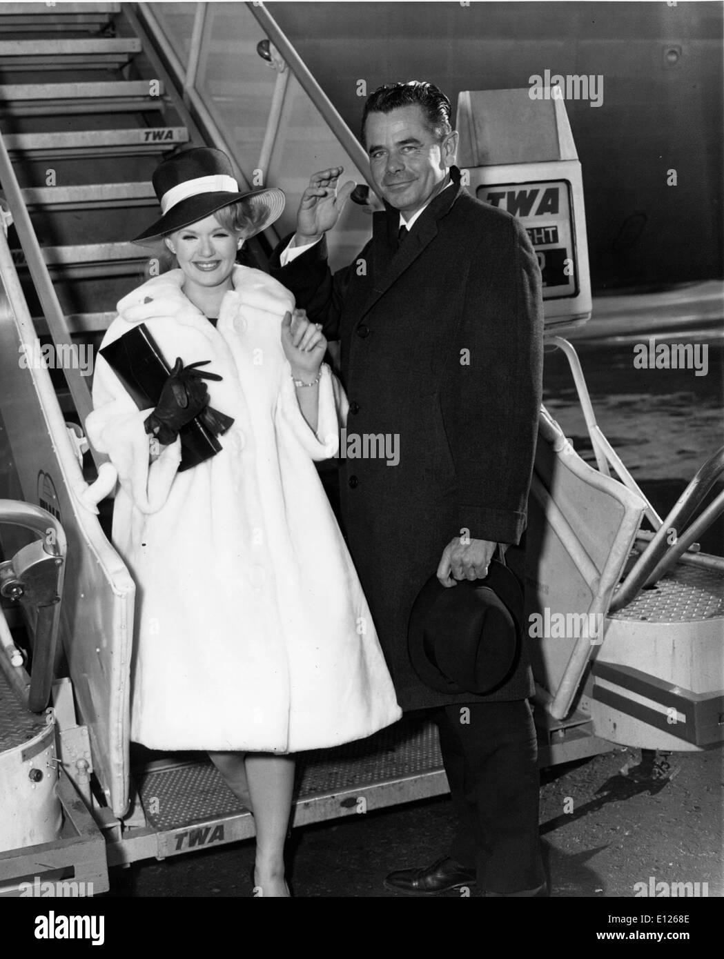 Aug 31 06 Los Angeles Ca Usa L Acteur Glenn Ford A Ete Trouve Mort A Son Domicile De Beverly Hills Aug 30 06 Par Le Personnel Paramedical Naissance Gwyllyn Samuel