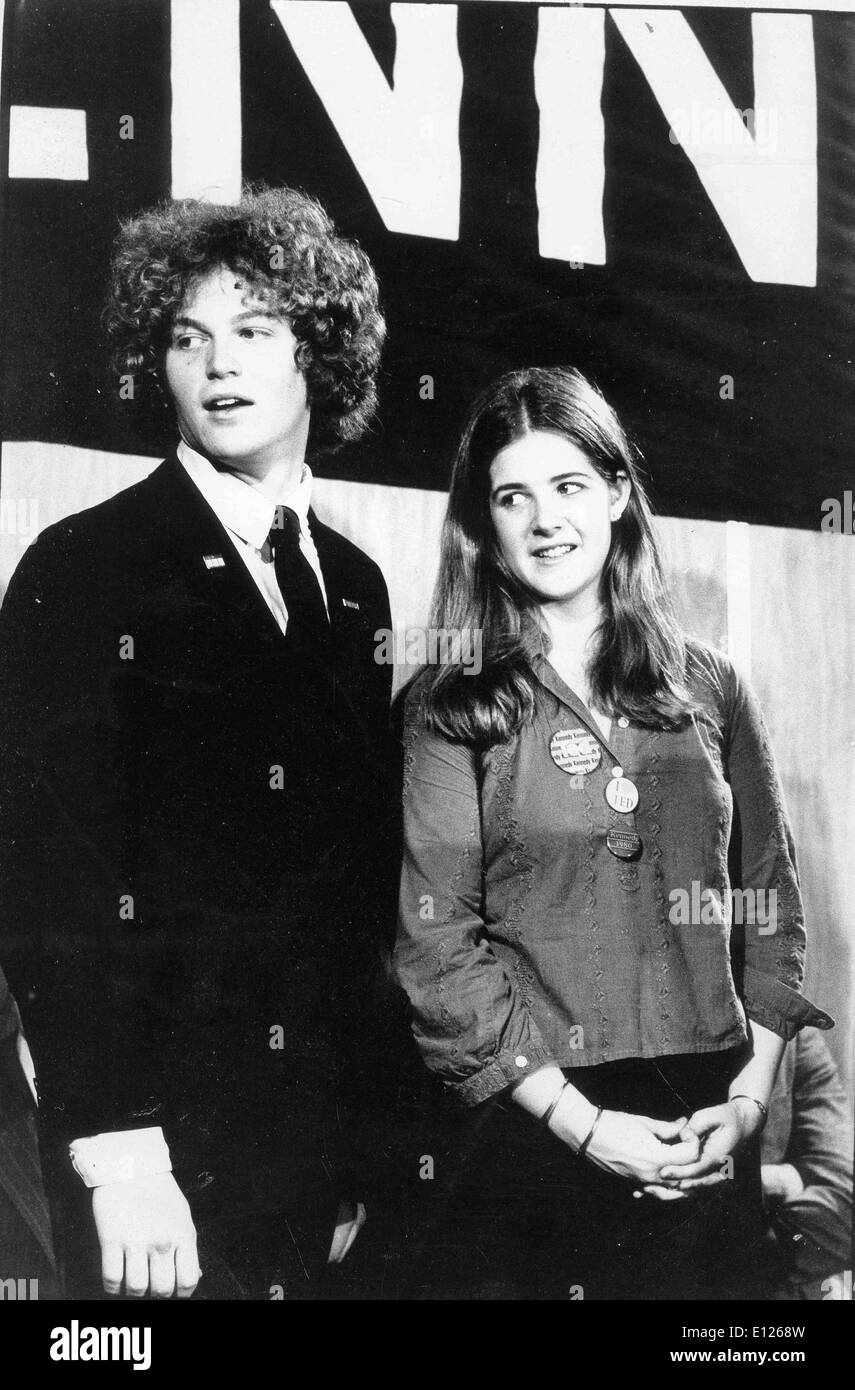 Dec 27, 2006 ; Boston, MA, USA ; Le sénateur Kennedy et les enfants Kara et Edward pour campaiging Sénat.La famille Kennedy est un éminent Banque D'Images