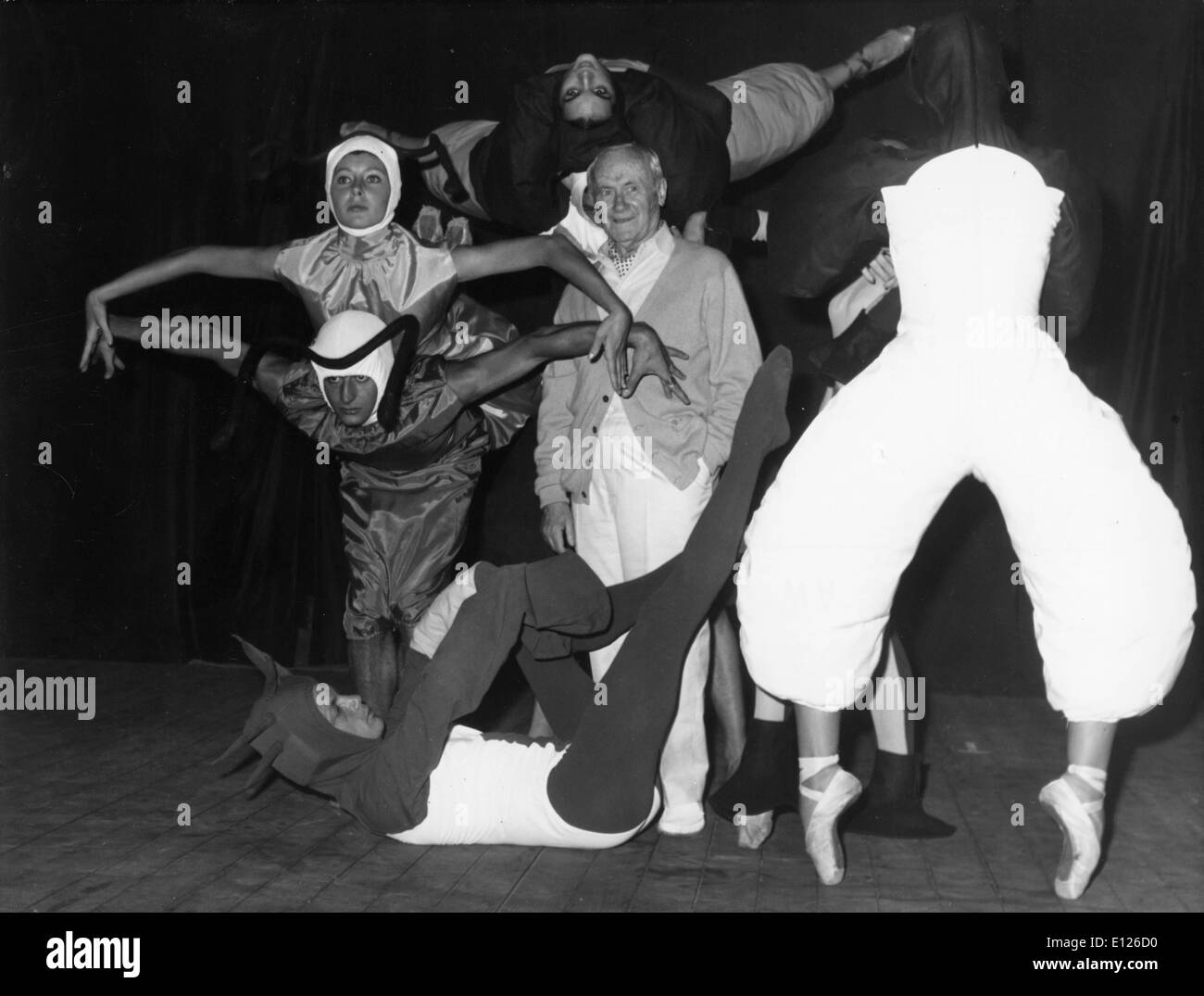 Jan 02, 2007 ; Londres, Angleterre, Royaume-Uni ; artiste Joan Miró (20 avril 1893 Ð 25 Décembre, 1983) était un Catalan-Spanish peintre, sculpteur et céramiste né à Barcelone, Catalogne, Espagne. Son travail a été interprété comme le surréalisme, un bac à sable pour le subconscient, une re-création de l'enfantin, et une manifestation de la fierté catalane et espagnole Banque D'Images