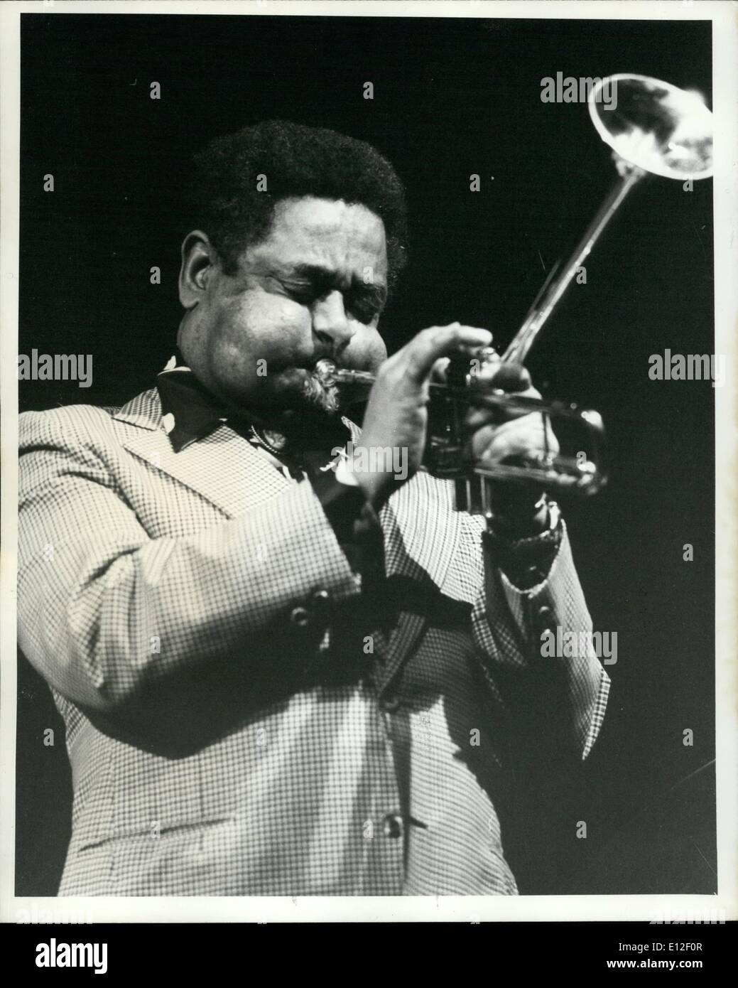 21 décembre 2011 - Dizzy Gillespie, trompettiste de jazz de renommée internationale, compositeur, chanteur et leader du groupe effectuant au Village Gate, New York, 1978. Banque D'Images