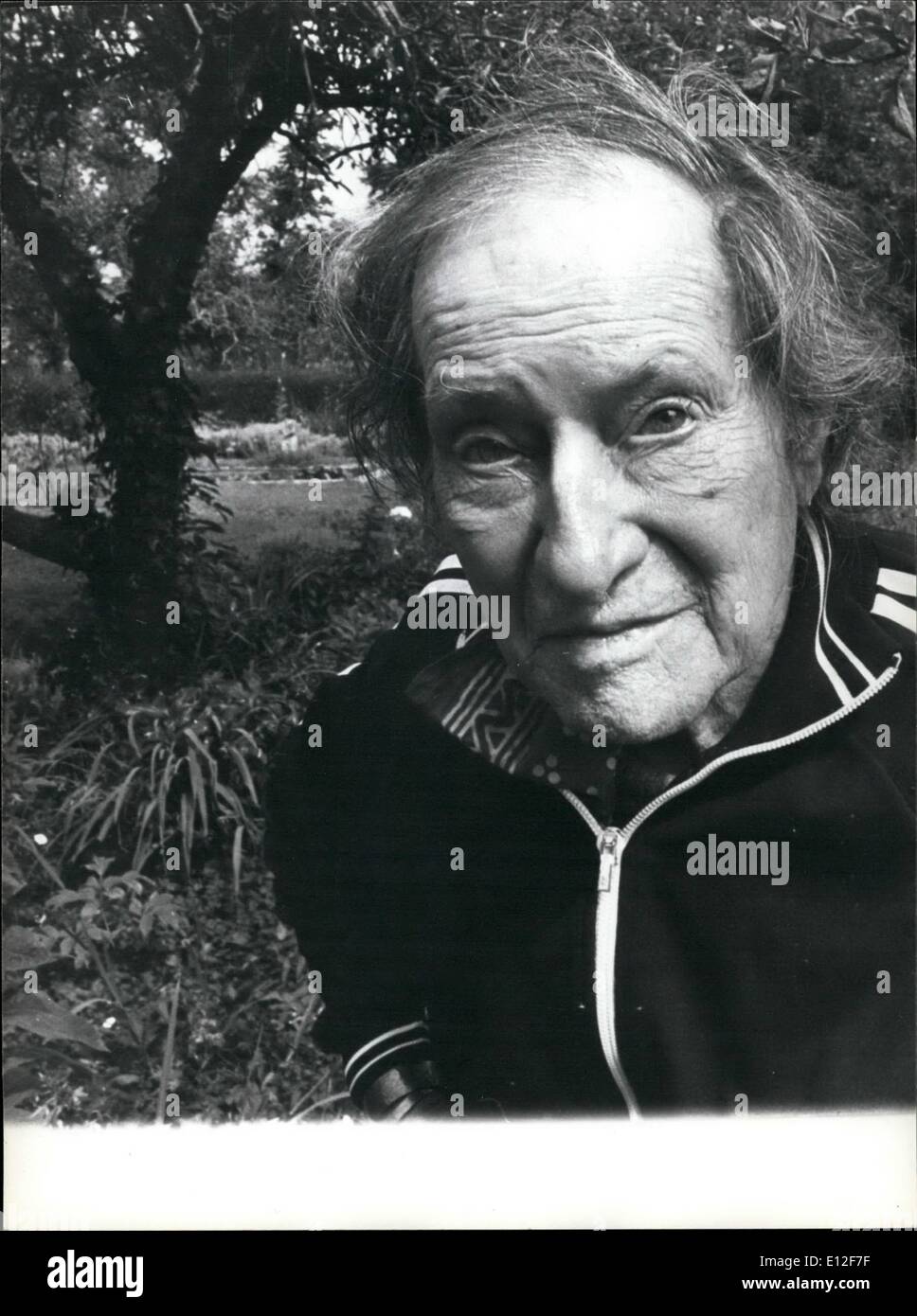 21 décembre 2011 - Duncan James Grant à l'âge de 91 ans, dans son village de Sussex retraites des artistes. Banque D'Images