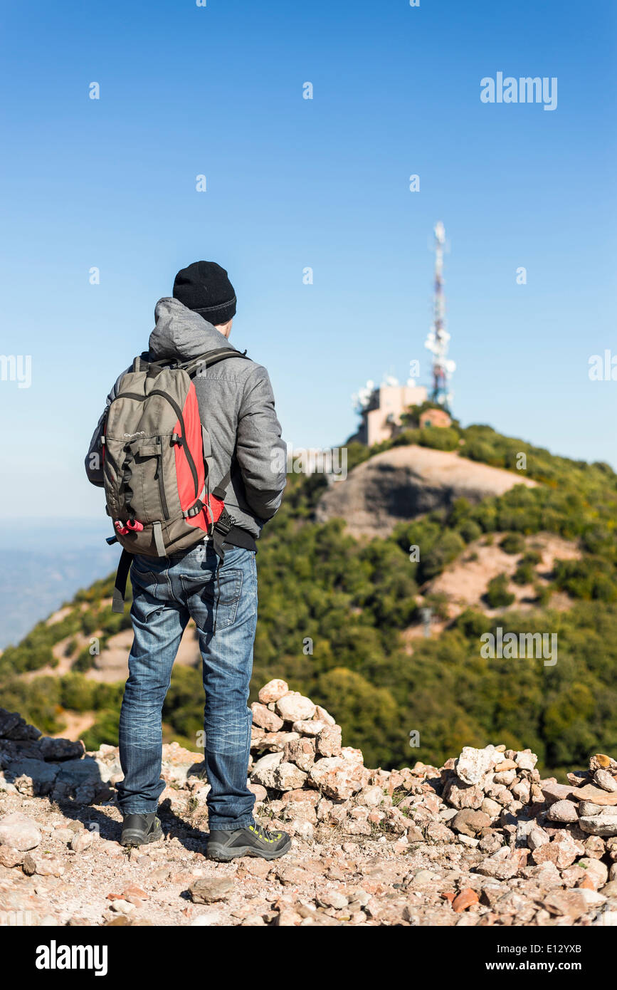 L'alpiniste près du sommet de Montserrat Banque D'Images
