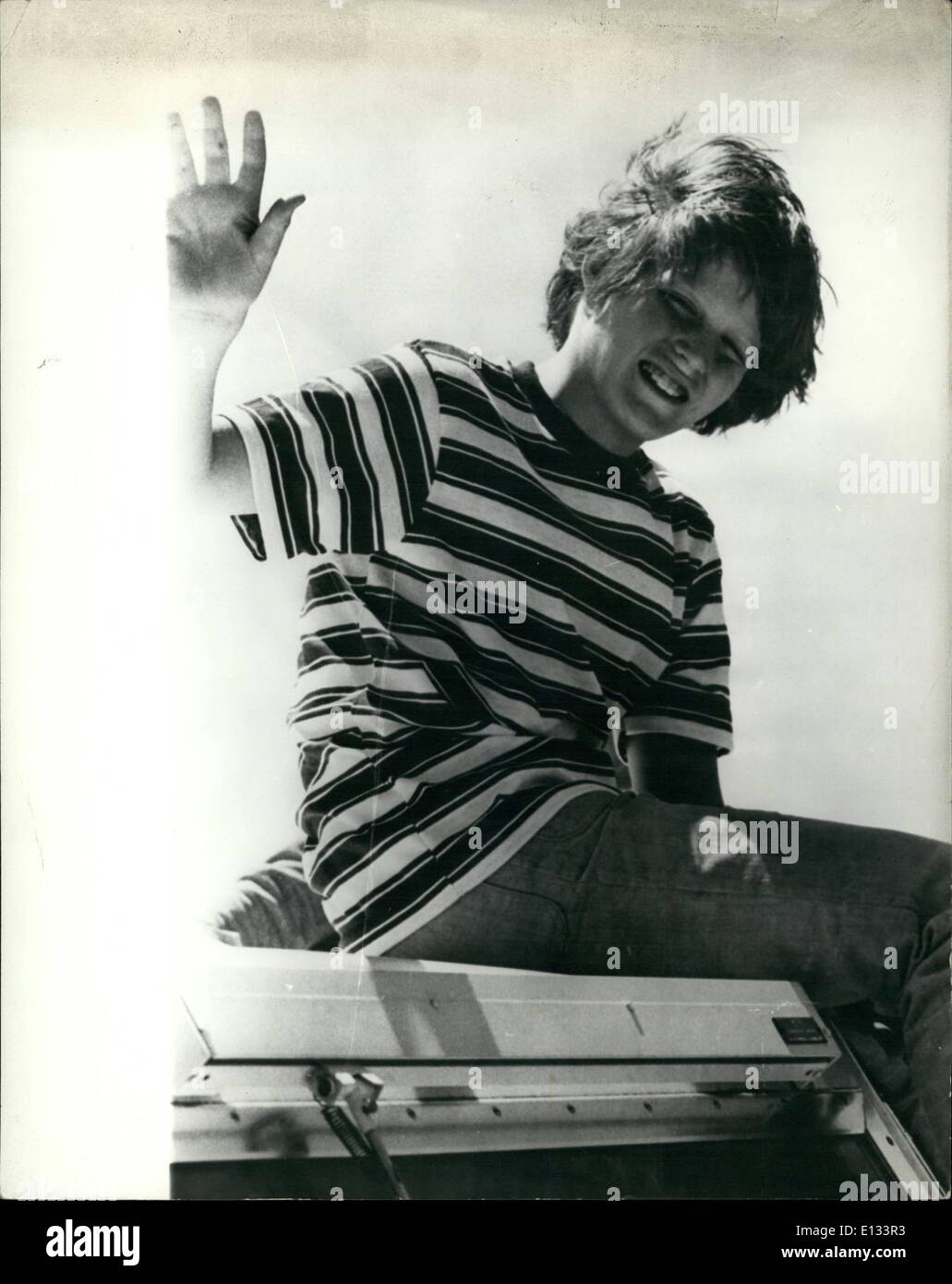 Le 26 février 2012 - Le sénateur Edward Kennedy vole à fils malade : Teddy Kennedy junior, a été emmené à l'hôpital de Dublin aujourd'hui après tomber malade pendant la croisière sur la rivière Shannon. Son père, le sénateur Edward Kennedy, a fait des plans pour voler vers lui, de l'Amérique. Les jeunes ours en peluche, qui a eu une jambe amputée à cause d'un cancer des os, est arrivé à Dublin il y a une semaine pour une maison de vacances avec une partie des amis de l'école. Photo montre, Teddy Kennedy Junior, illustré plus tôt cette semaine lors de la mise hors tension sur voyage sur la rivière Shannon. Banque D'Images