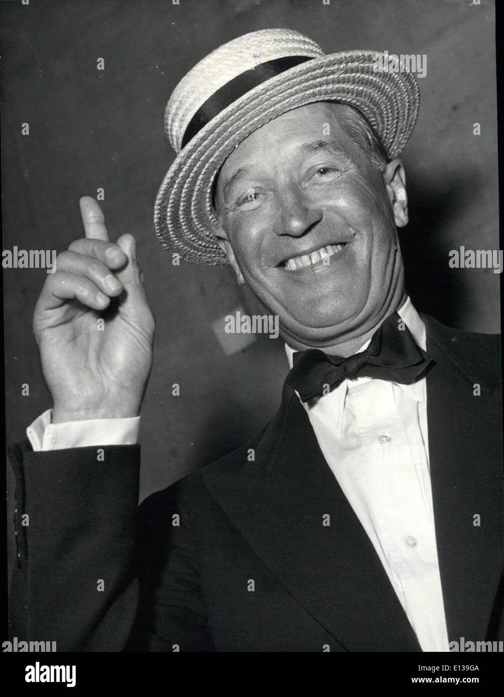 29 février 2012 - 75e anniversaire de Maurice Chevalier... Le 12 septembre, le célèbre Maurice Chevalier célébrera son 75e anniversaire, mais il continue à lui fournir dans le monde entier son one man show. Banque D'Images