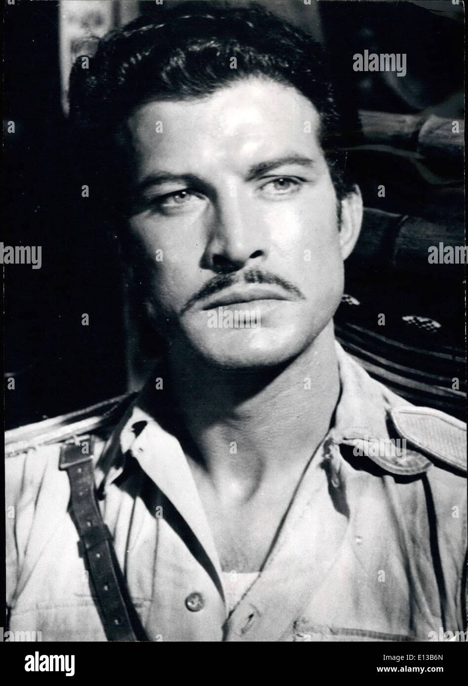 29 février 2012 - l'amant de Lady Chatterley usurpée par l'acteur italien. : l'acteur italien Ernos qui Cbisa a été signé pour la partie de l'amant de Lady Chatterley dans une adaptation à l'écran du célèbre roman de Lawrence. Danielle Darrieux jouera le rôle de Lady Chatterley. Banque D'Images