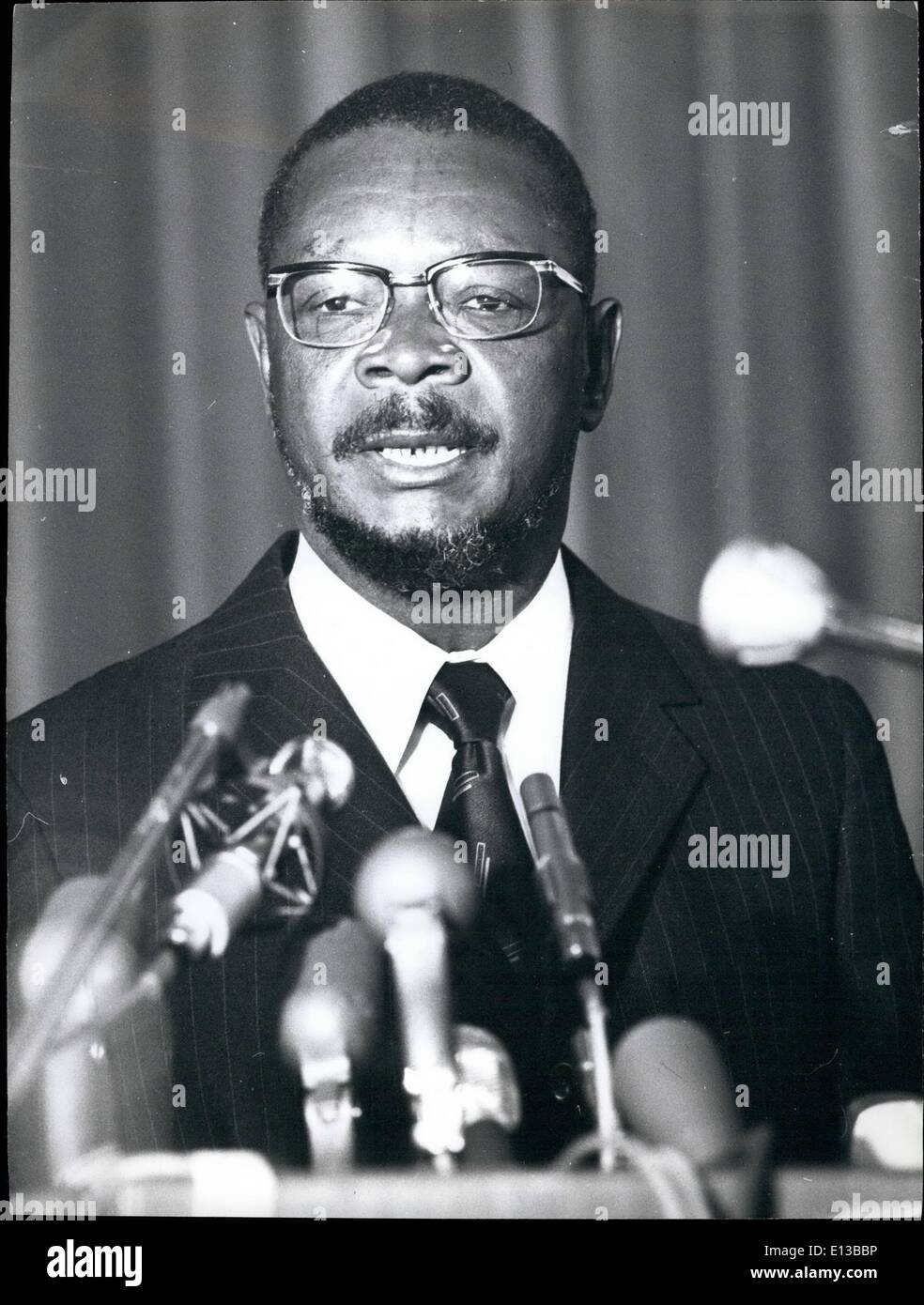 29 février 2012 - Crédits:Camerapix Empereur Bokassa répondre  réunion. Il se couronne lui-même empereur le 4 décembre. Banque D'Images