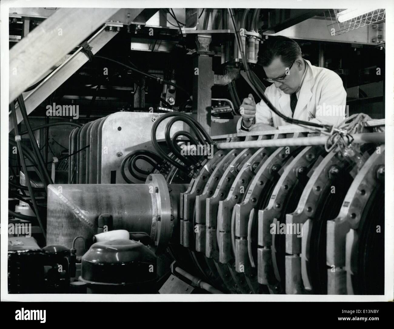 Mars 02, 2012 - Le Laboratoire de Culham, près de Abingdon, Berkshire:ensemble bobine utilisée pour produire un champ magnétique qui guide plasma dans un piège magnétique. Banque D'Images