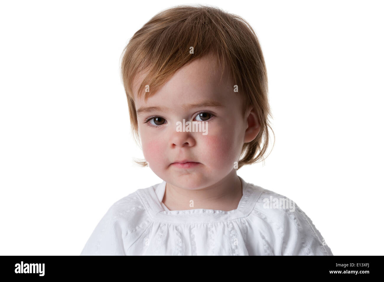 Portrait d'une petite fille sur fond blanc Banque D'Images