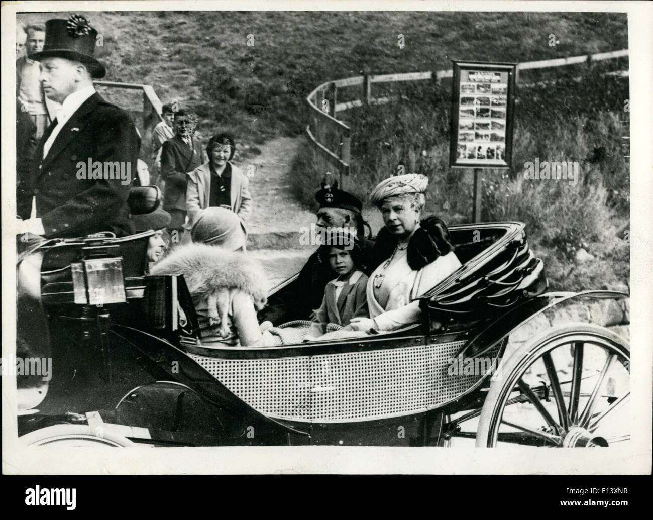 Mar. 27, 2012 - Le Roi George V, la Reine Mary et la princesse Elizabeth. Banque D'Images