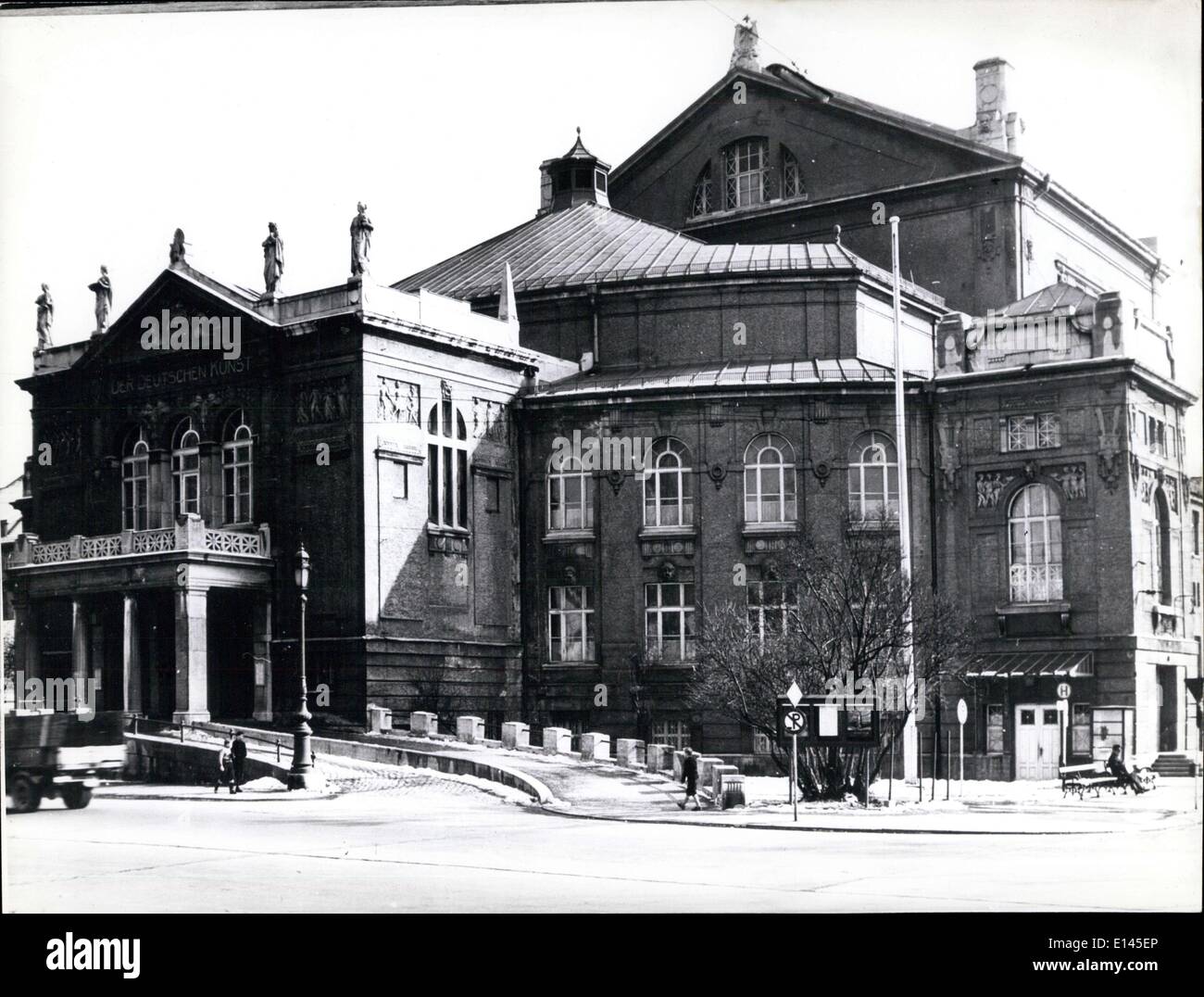 Avril 04, 2012 - Le théâtre Prinzregenten-logement, l'opéra, depuis le théâtre national a été détruit pendant la guerre. Ici chaque été à la fois de l'Opéra de Munich ''festivals'' voitures de l'opéra avec des amis du monde entier sont à voir. Banque D'Images