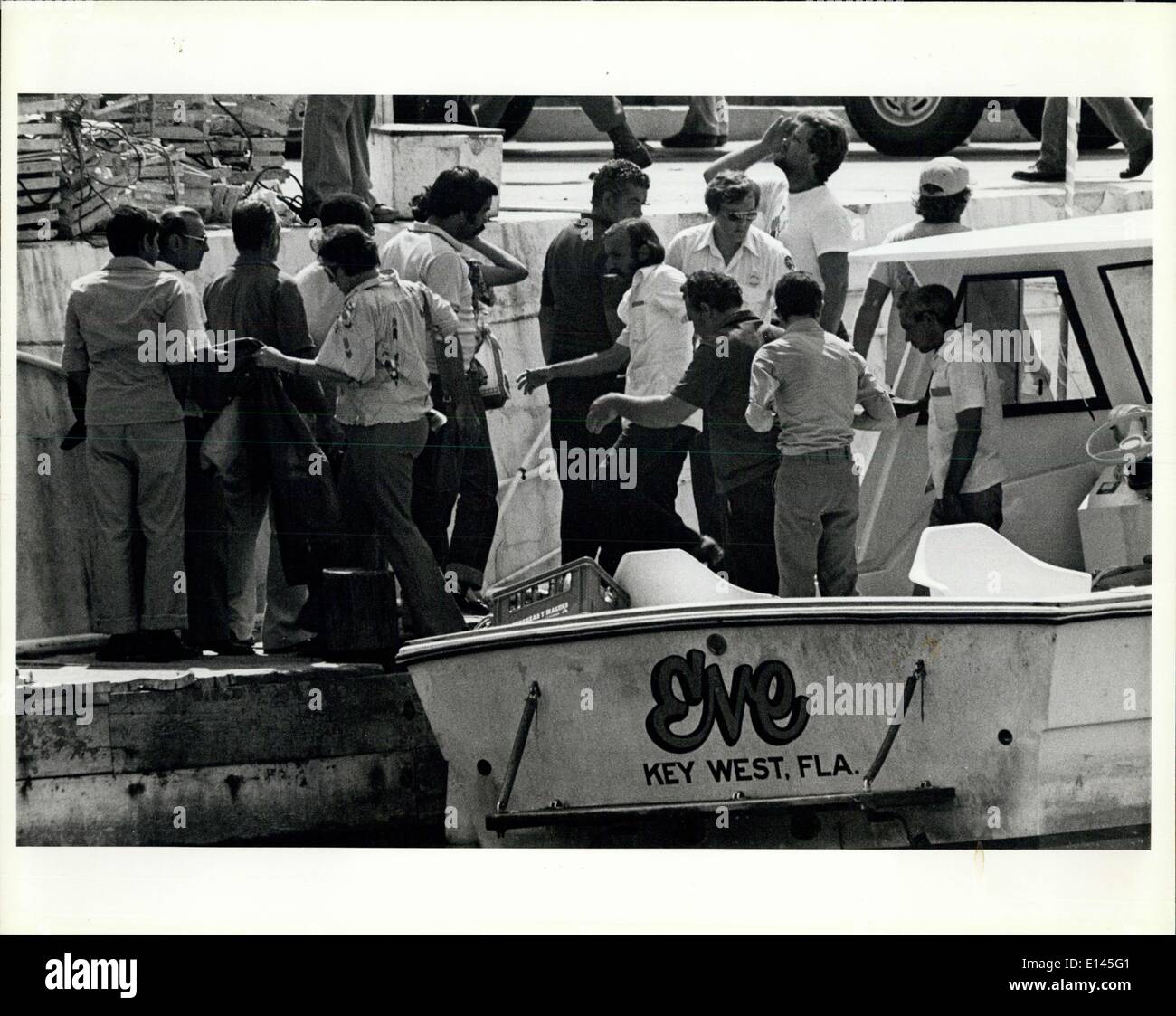 Avril 04, 2012 - Imagration nouvellement arrivés d'aide les réfugiés cubains à partir d'un bateau dans la région de Key West. Banque D'Images