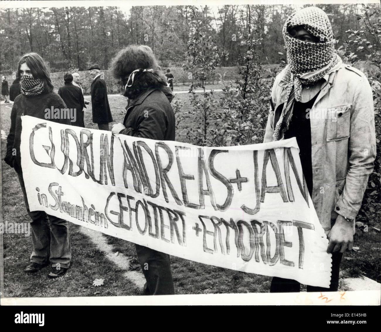 Avril 04, 2012 - Octobre 1977 L'enterrement du chef des terroristes Baader-Meinhof ââ€" Les obsèques ont eu lieu le Oct 27th, de la Banque D'Images Avril 04, 2012 - Octobre 1977 L'enterrement du chef des terroristes Baader-Meinhof ââ€" Les obsèques ont eu lieu le Oct 27th, de la Banque D'Images
