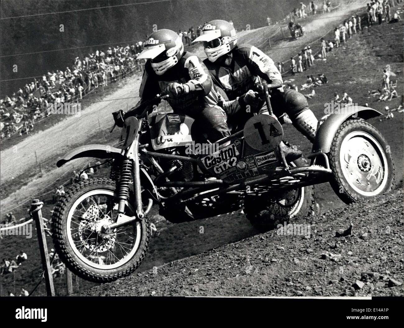 Le 17 avril 2012 - L'équipe de side-car la plus réussie de tous les temps :  le Swiss Grogg/Husser : l'équipe de course de side-car Suisse Robert Grogg  (à gauche) et Andreas