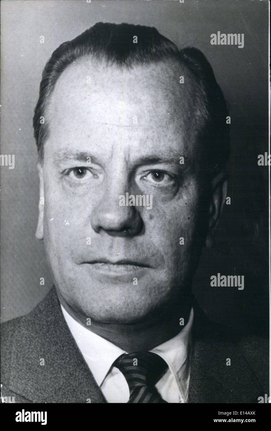 Le 17 avril 2012 - Nouveau Cabinet de l'Allemagne de l'Ouest 11 décembre 1962 : Paul Luecke Ministre du logement ne Photos U Banque D'Images