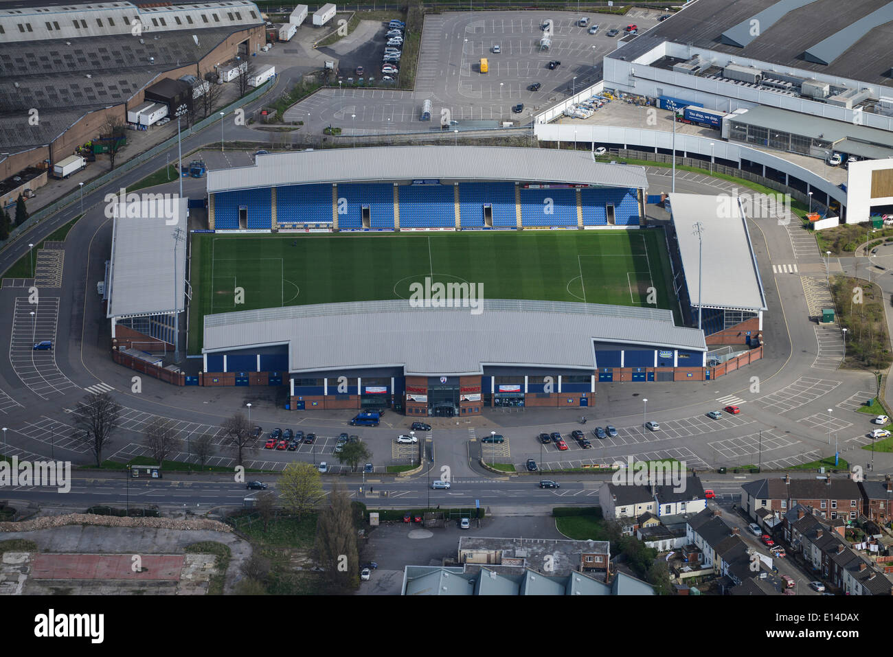 Une vue aérienne de l'Proact Stadium, domicile de Chesterfield FC, également connu sous le nom de l'Spireites Banque D'Images