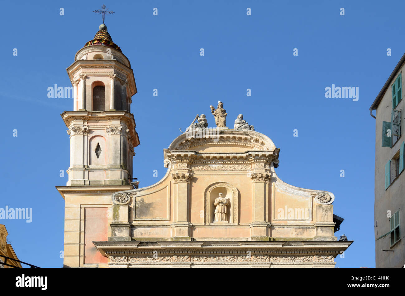 Chapelle des Pénitents Blancs (1680) ou Baroque Chapelle des Pénitents Blancs Menton Alpes-Maritimes France Banque D'Images