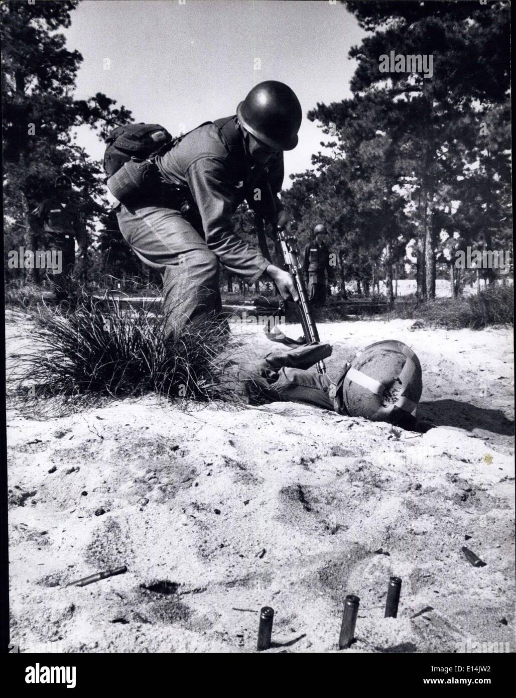 05 avril 2012 - Formation de base : ils apprennent sur l'agressivité formation baïonnette.UM Banque D'Images