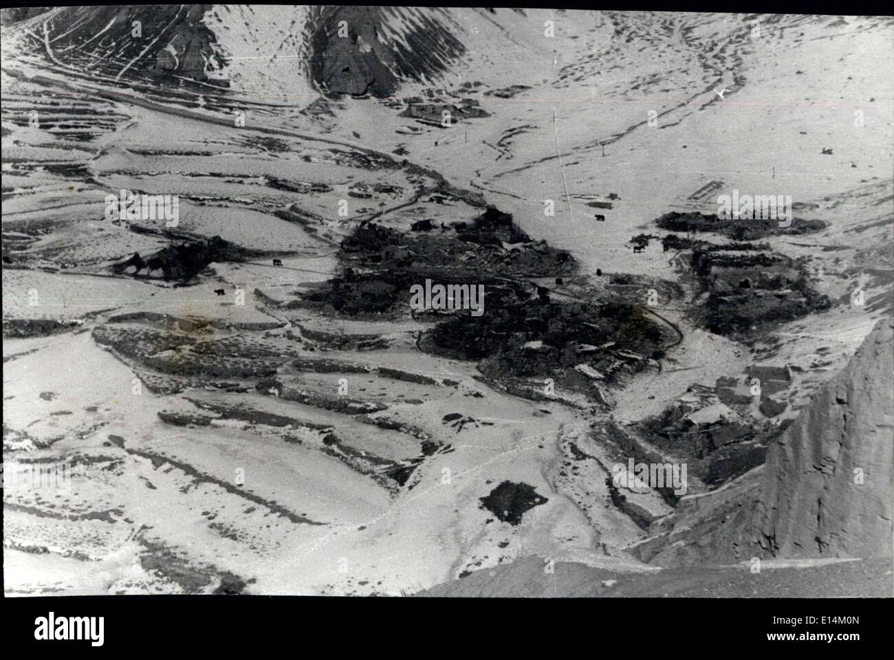 Avril 05, 2012 - tremblement de terre dans l'Himachal Pradesh : Kaurik Sumdon hors du village était une photo de dévastation complète dimanche dernier, après le tremblement de terre récemment. 13000 ft., au-dessus du niveau de la mer, il est situé près de la frontière. Indo-Tibet Banque D'Images