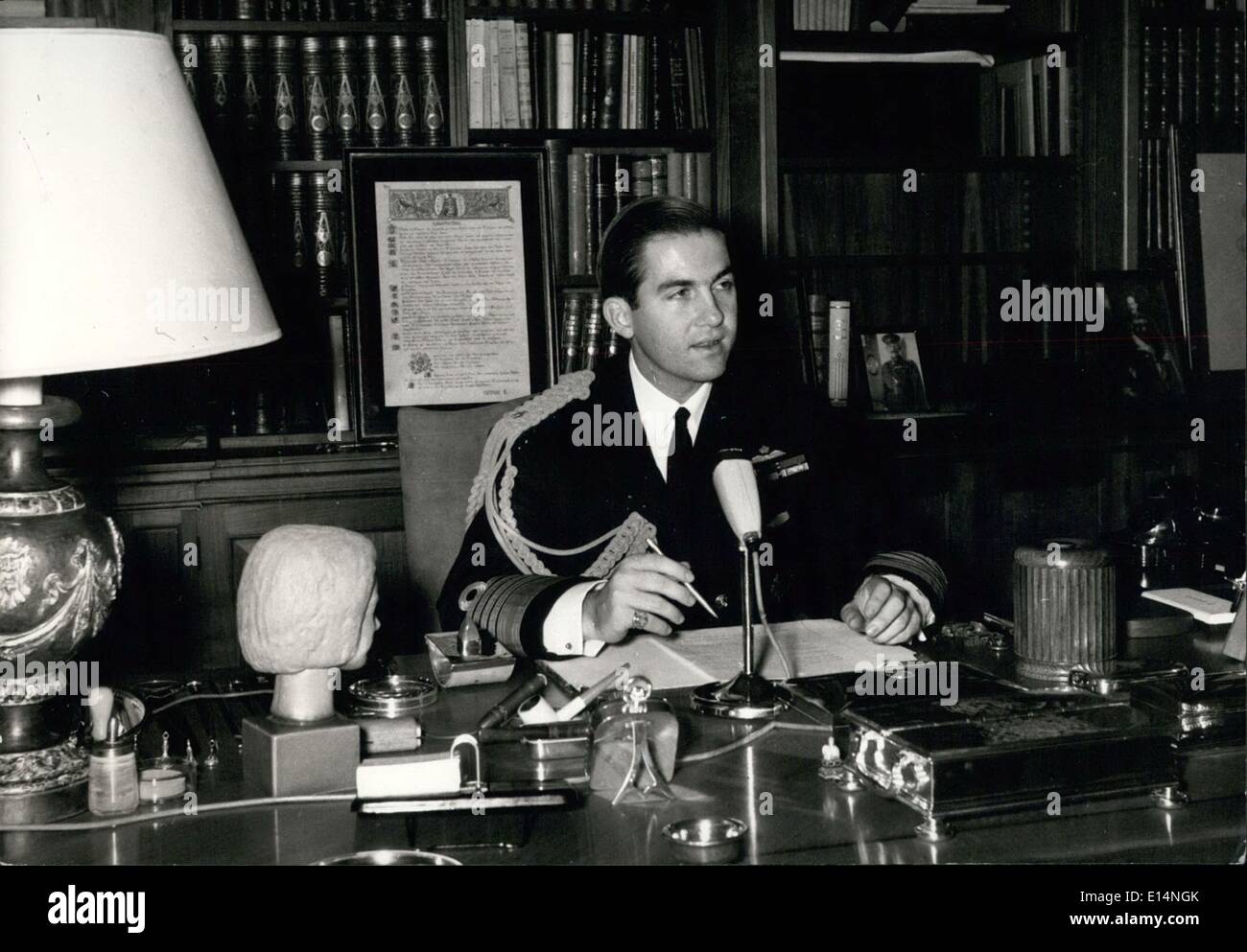 18 avril 2012 - Constantine dans son bureau, Palais Royal, Athènes. Banque D'Images