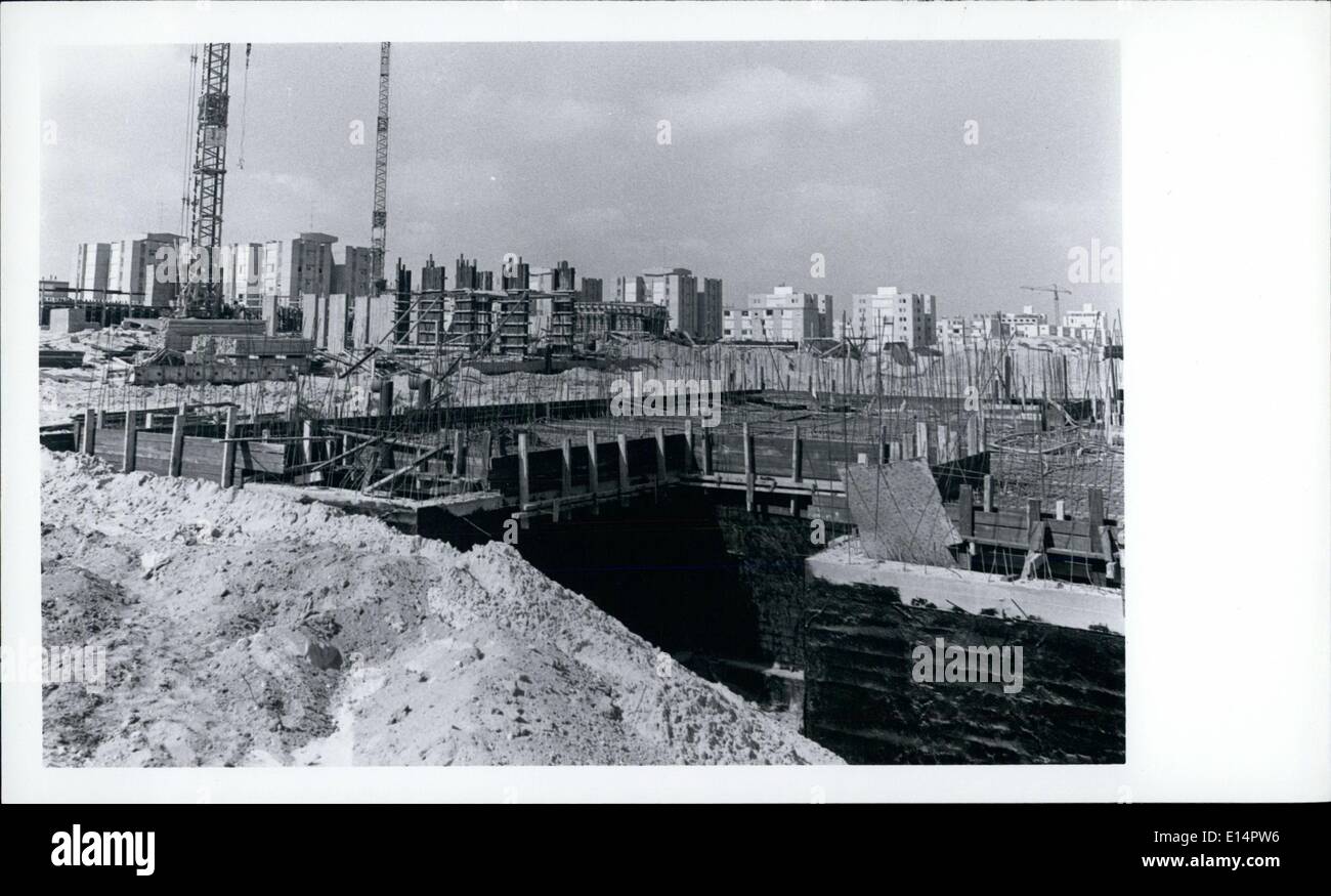 18 avril 2012 - nouveaux logements en Israël (pièces préfabriquées) Weer tel Aviv pour les nouveaux immigrants en provenance d'URSS construits par SAGI Co 1975. ( Banque D'Images