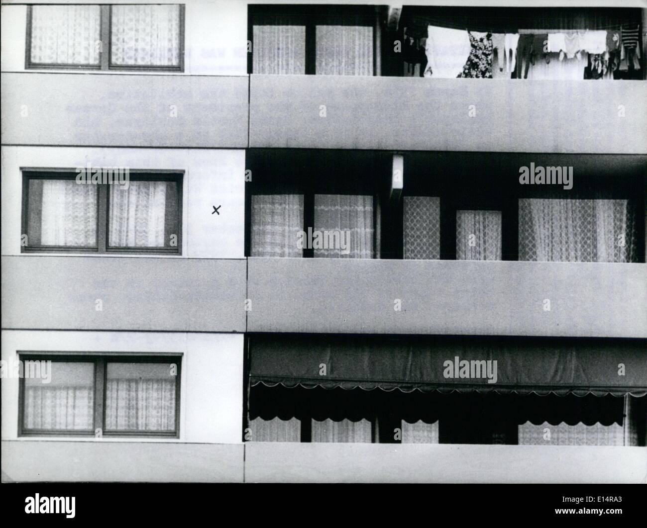 18 avril 2012 - Habitation trouvés où Schleyer a été arrêté : En mars 1978, la police a découvert l'habitation, où les ravisseurs du président de l'Association des employeurs allemands, Hanns Martin Schleyere, cachaient leur victime, c'est un coin-télévision en gratte-ciel dans Erftstadt-Liblar (près de Cologne/Allemagne de l'Ouest). Il est supposé, que la police était au courant de cette habitation et a également obtenu des informations très tôt des locataires, que le terroriste recherché Willy Peter Stoll, devraient y vivre, mais pour d'obscures raisons, la police n'a pas interférer Banque D'Images