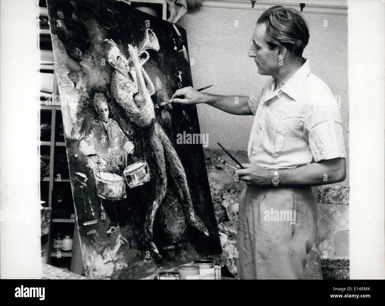 18 avril 2012 - Artiste au travail : M. Nahn au travail sur une peinture. Banque D'Images